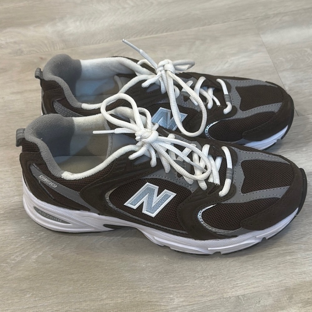 New balance brown sneakers size 8.5